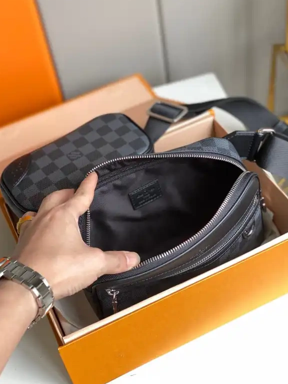 First bags ru reviews LOUIS MESSENGER VUITTON SCOTT 0706